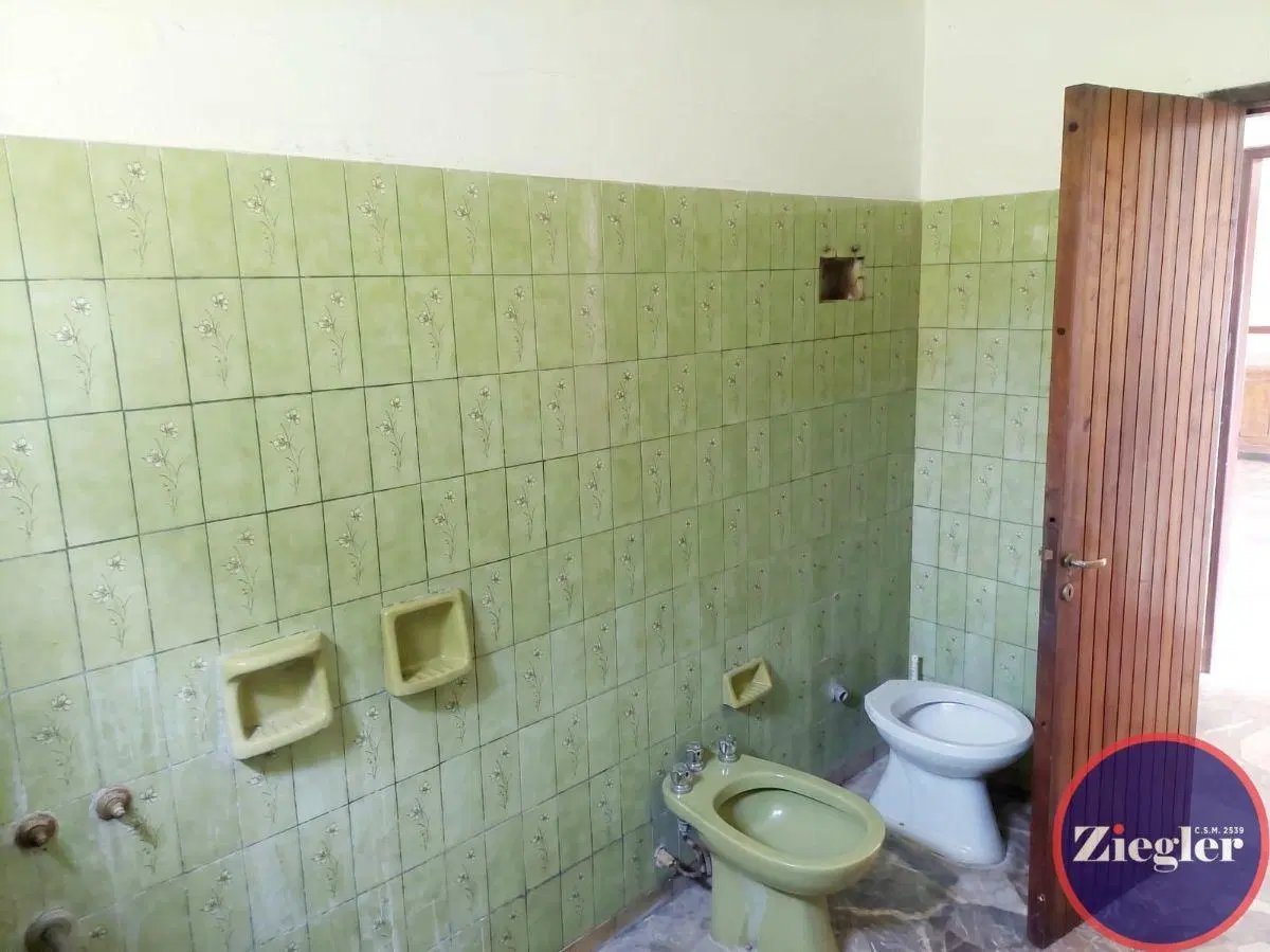 Casa en alquiler c/ cochera en Los Polvorines 8