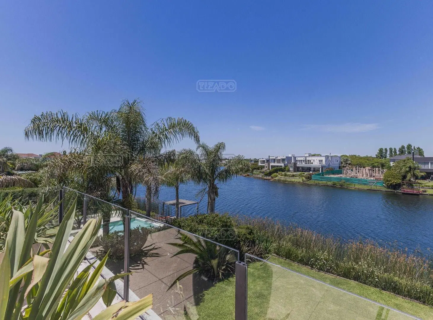 Casa en Venta en Los Lagos, Nordelta, al lago con cine 3
