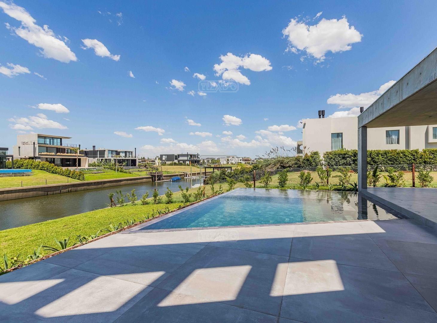 Foto de Casa en Venta al RIO Nordelta, Barrio El Yacht,Tigre, imagen 1