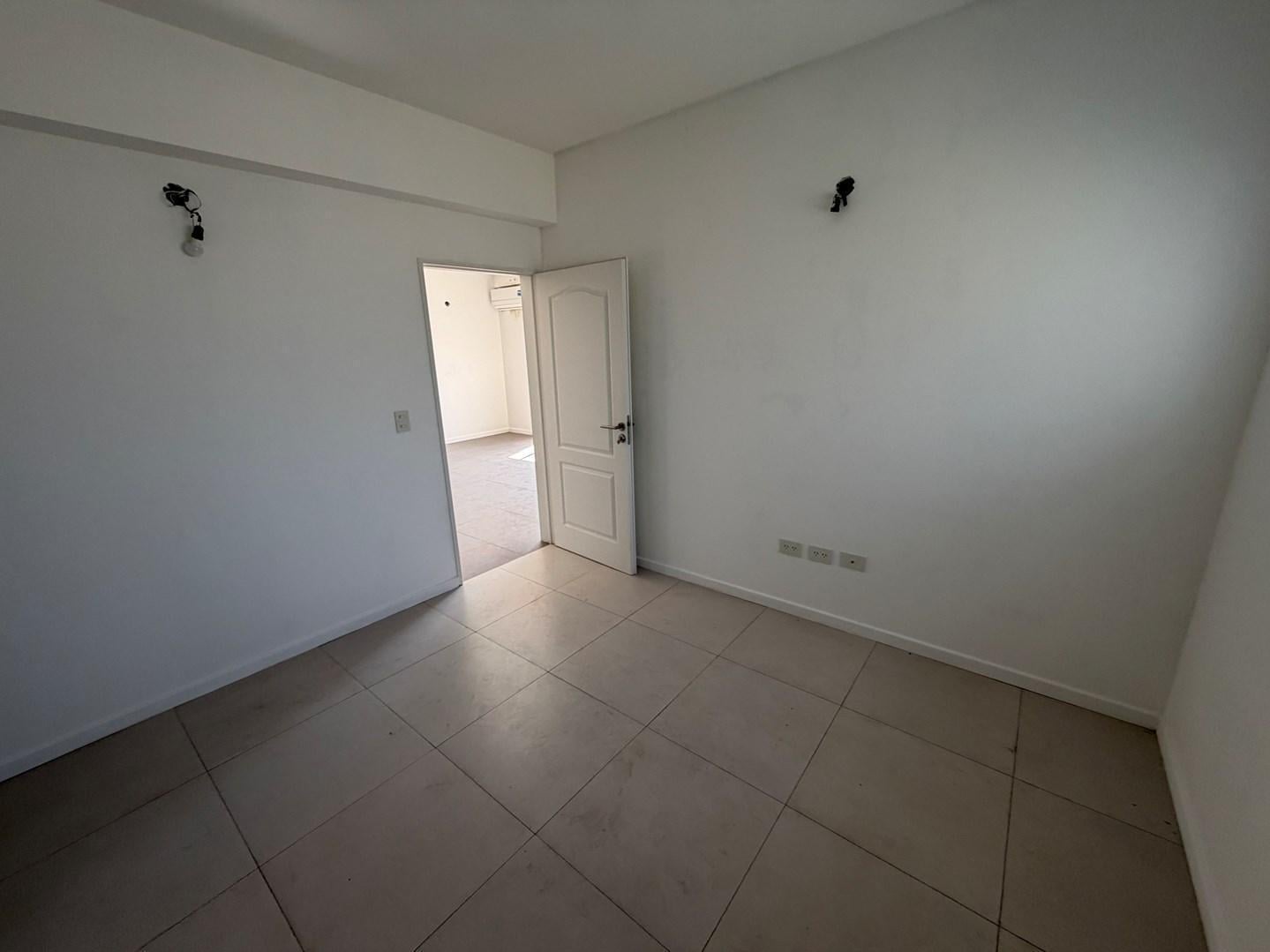Foto de Departamento en Alquiler en Tristán Suárez, Ezeiza, G.B.A. Zona Sur, imagen 5