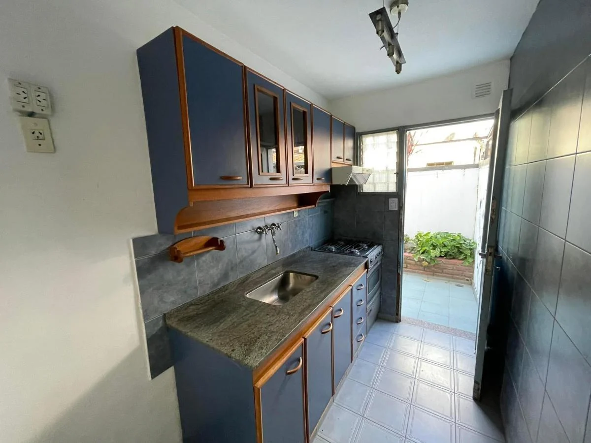 Muy Comodo Duplex de 2 Ambientes con Patio y Lavadero en Complejo 2