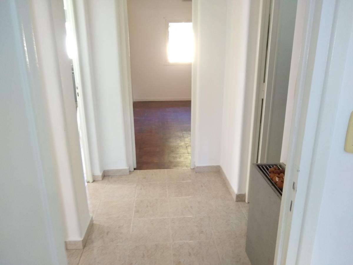 CASA EN PH DE 3 AMB. RECICLADA AL FRENTE A MTS DE ROSALES Y PASEO LINEAL
