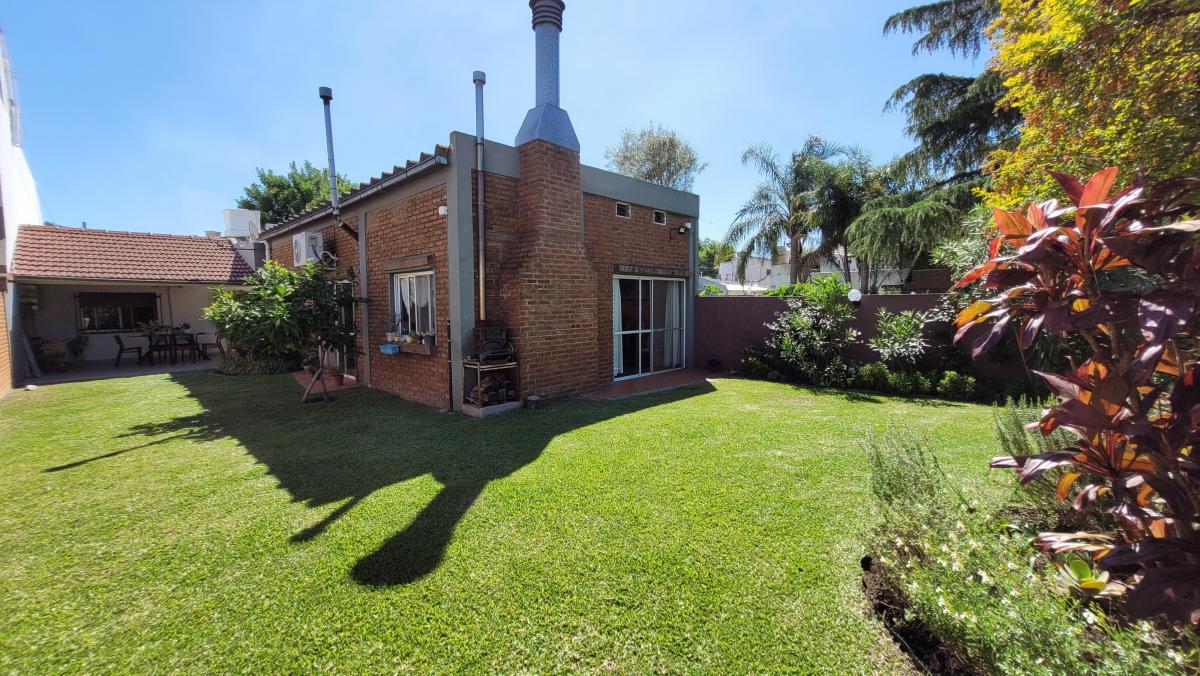 Excelente Casa de 3 Ambientes Sobre Lote de 472 m² 4