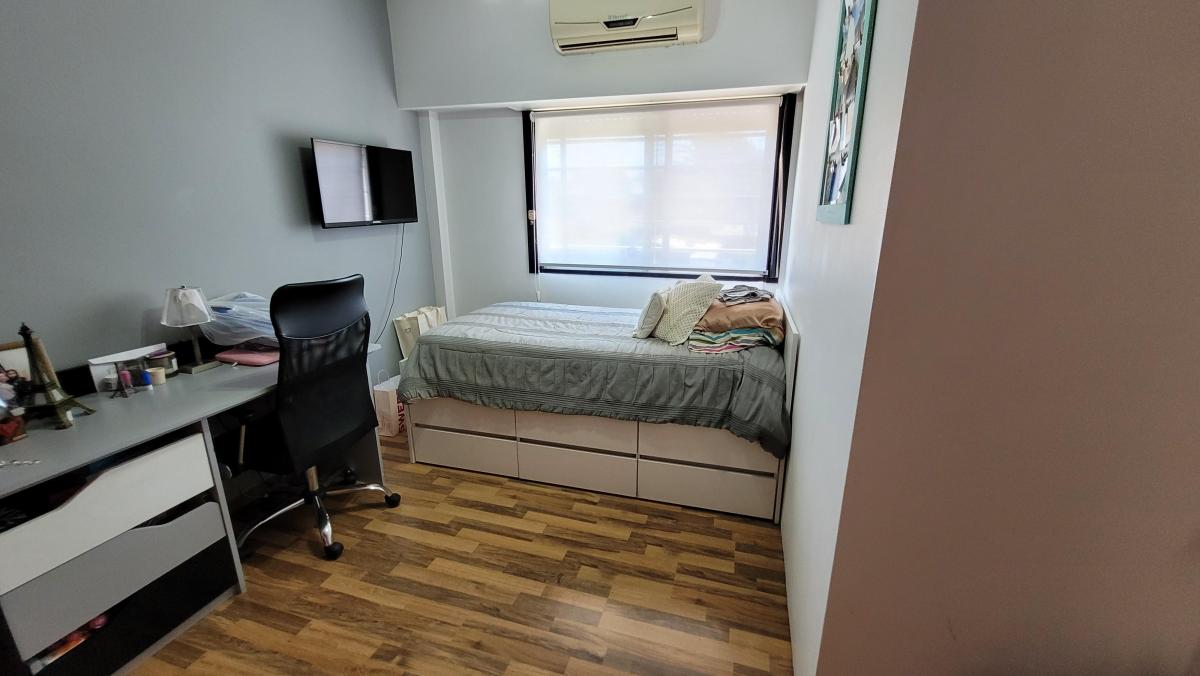 Excelente Casa de 4 Ambientes Sobre Lote de 288 m² con Parque y Piscina 5