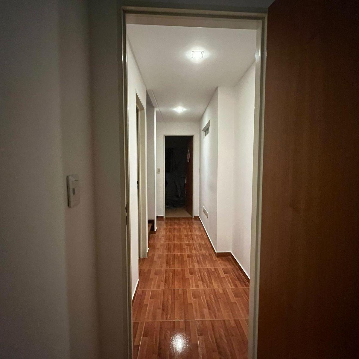 Excelente de Triplex en Villa Luzuriaga 4