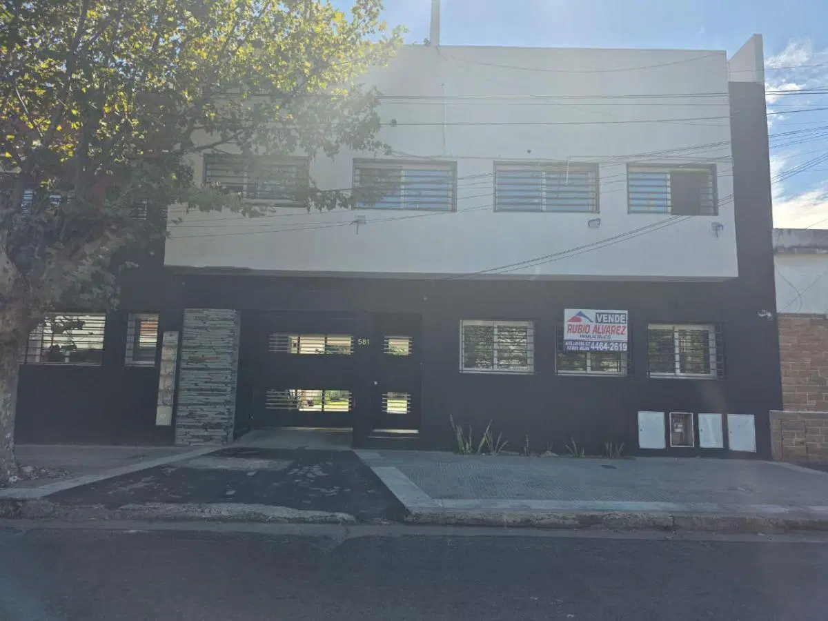 EXCELENTES DUPLEX DE 4 AMB. EN UBICACION PRIVILEGIADA 1