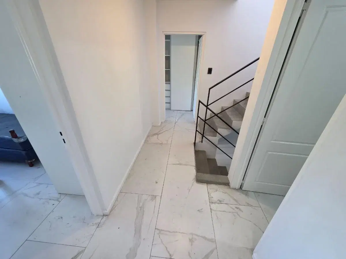 EXCELENTES DUPLEX DE 4 AMB. EN UBICACION PRIVILEGIADA 5