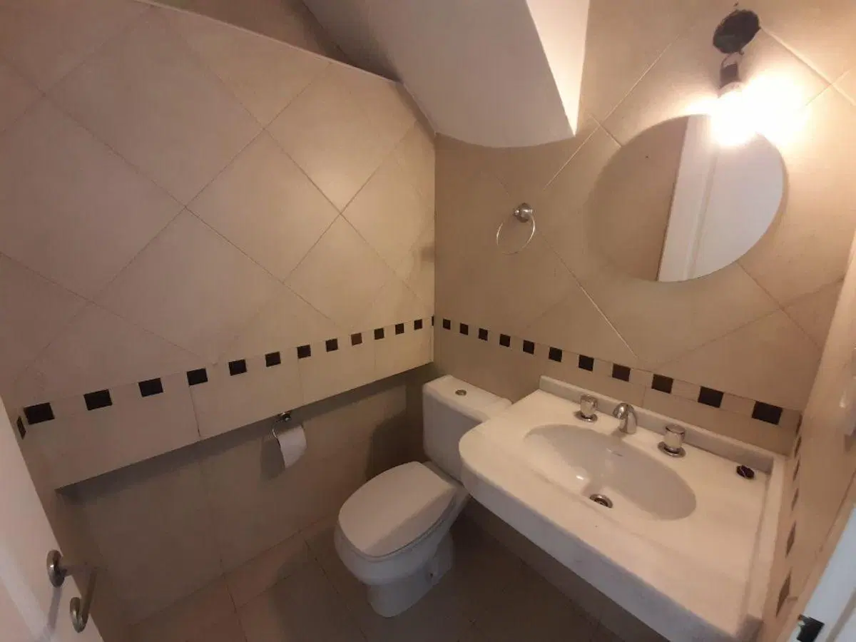 Excelente dúplex de 4 ambientes en la la zona más linda de Haedo a 4 cuadras de Av. Rivadavia. 4