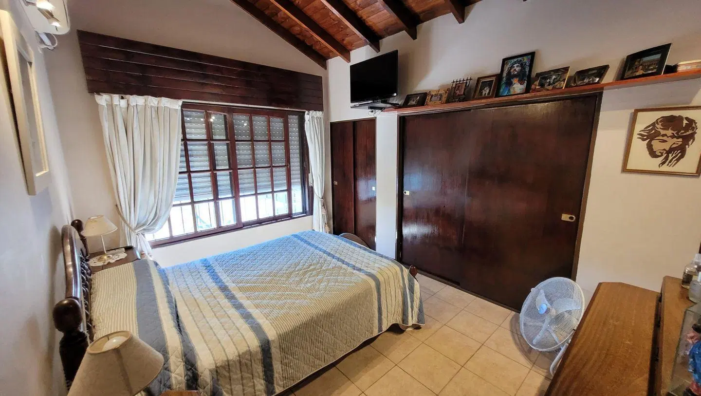 CHALET EN PH AL FRENTE DE 3 AMBIENTES CON PATIO Y COCHERA 3
