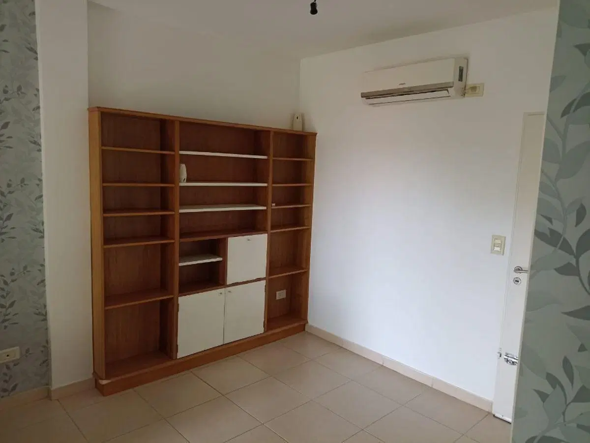 EXCELENTE DEPARTAMENTO DE 2 AMBIENTES CON COCHERA CUBIERTA 3