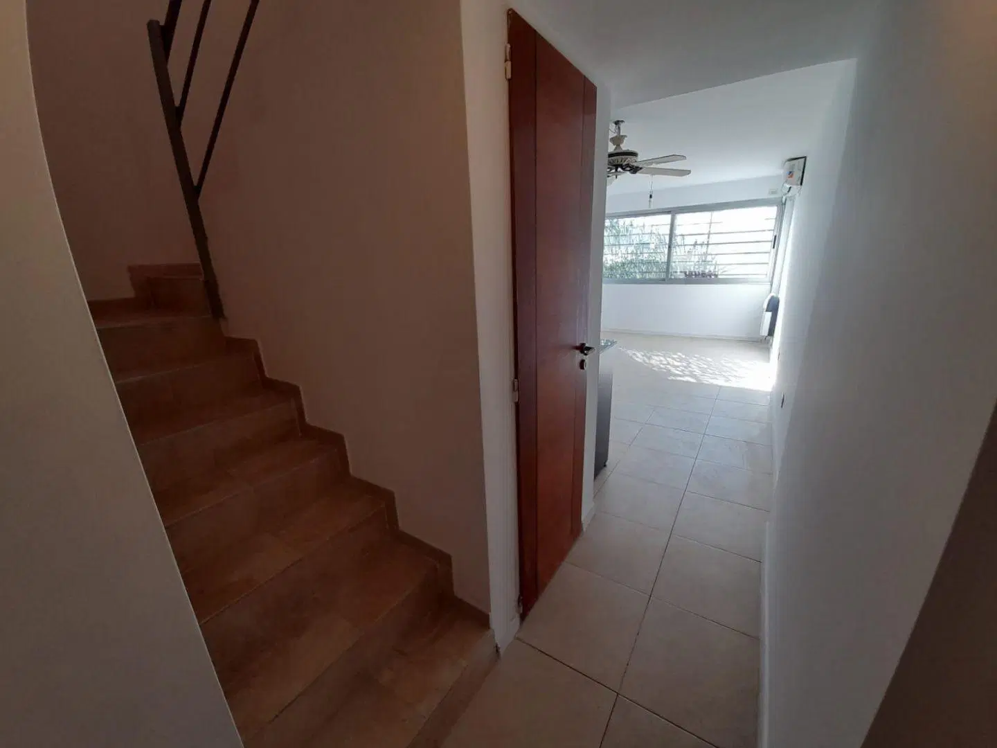 EXCELENTE DEPARTAMENTO DE 2 AMB. EN DUPLEX A 1 CUADRA DE AV. RIVADAVIA 1