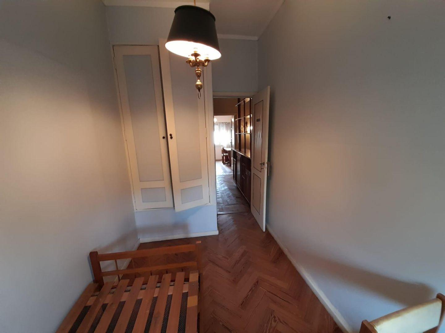 Foto de DEPARTAMENTO DE 5 AMB. EN 1° PISO P/ESCALERA EN HAEDO CHICO, imagen 2
