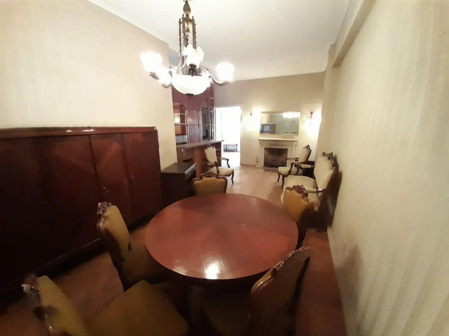 DEPARTAMENTO DE 5 AMB. EN 1° PISO P/ESCALERA EN HAEDO CHICO 3