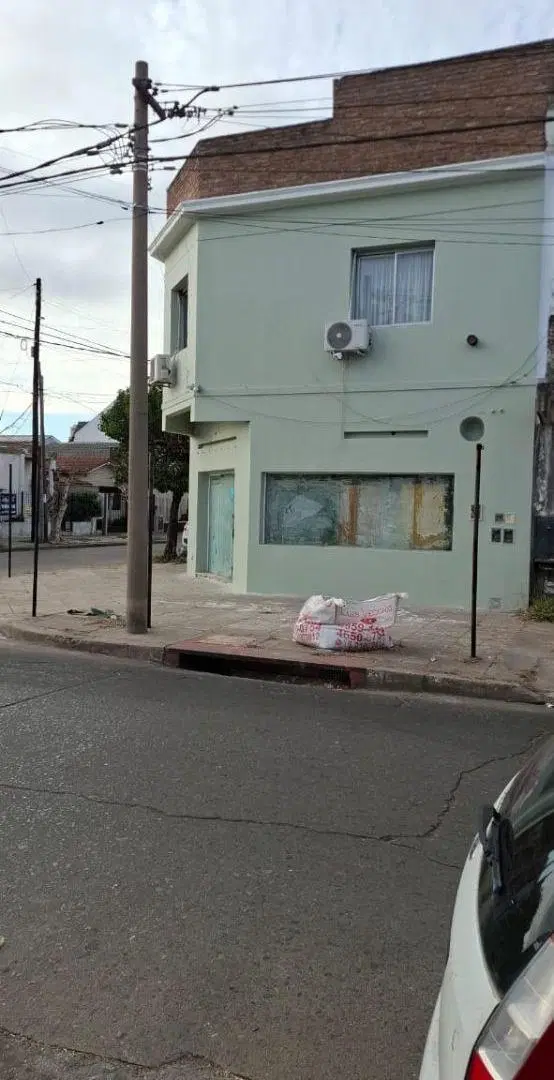 Local de 52m2 en esquina 1