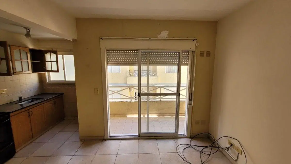 Alquiler de departamento de 2 ambientes con cochera 4