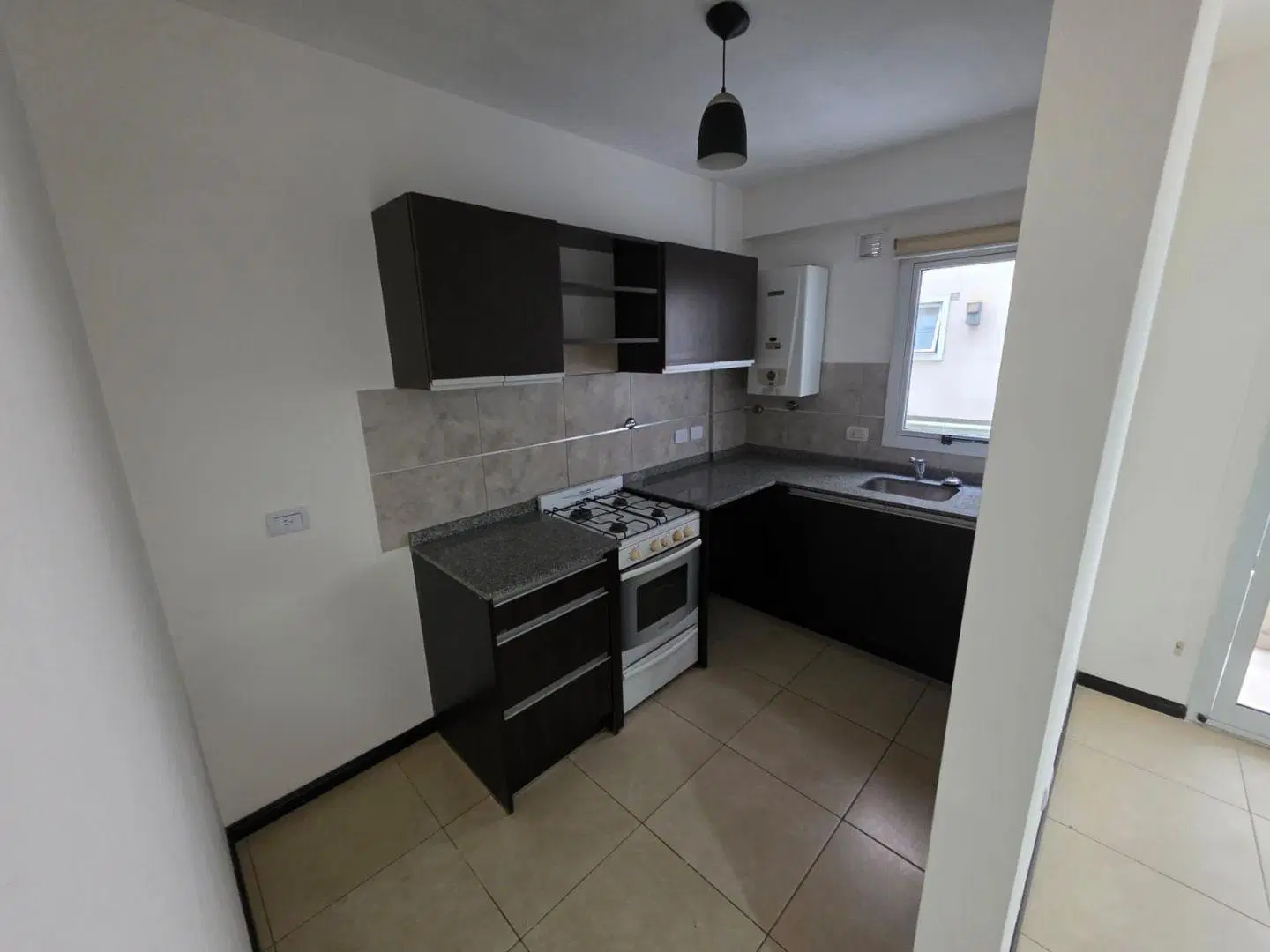 Departamento 2 ambientes. | Carlos Tejedor al 1400 4
