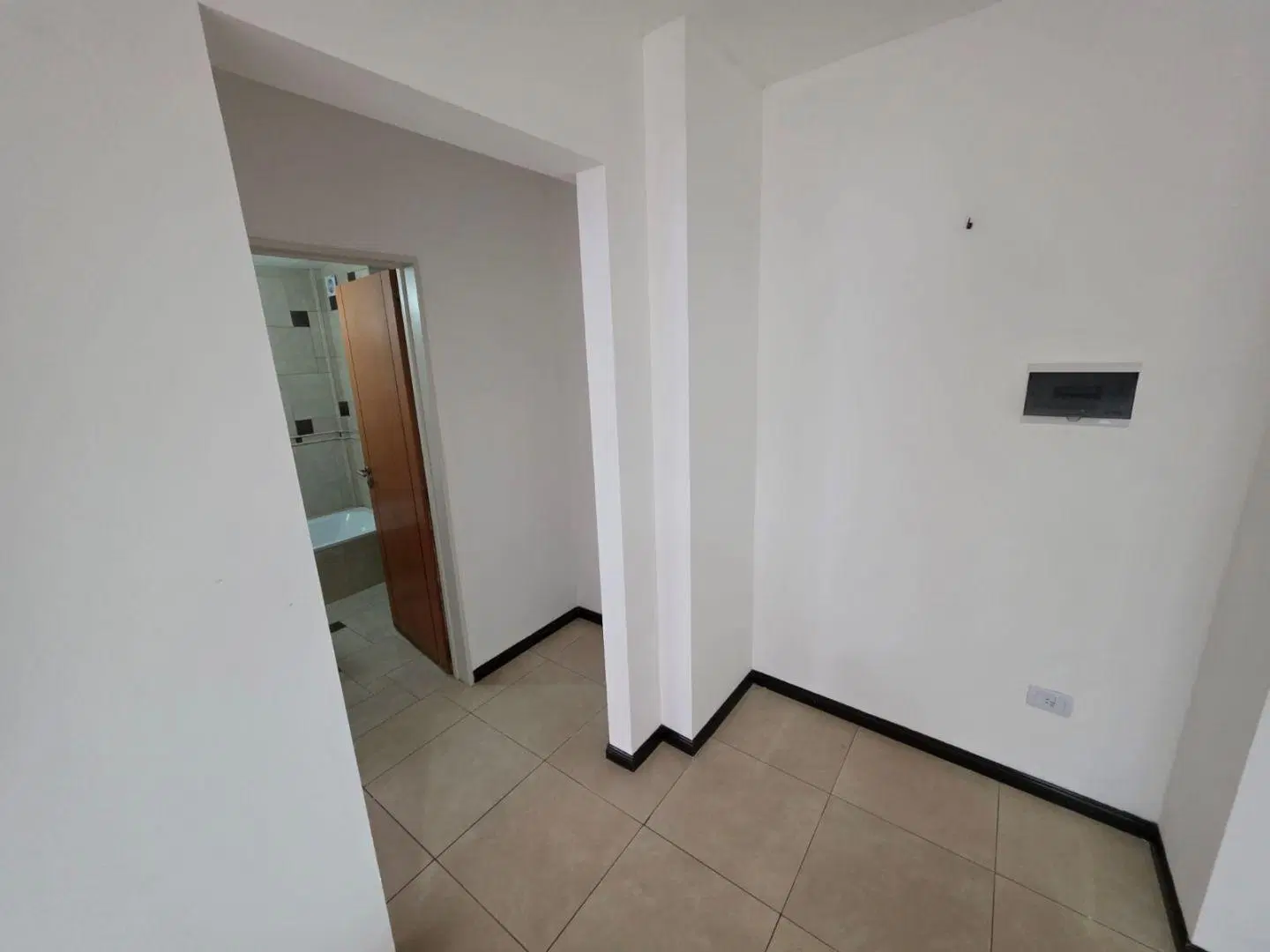 Departamento 2 ambientes. | Carlos Tejedor al 1400 5