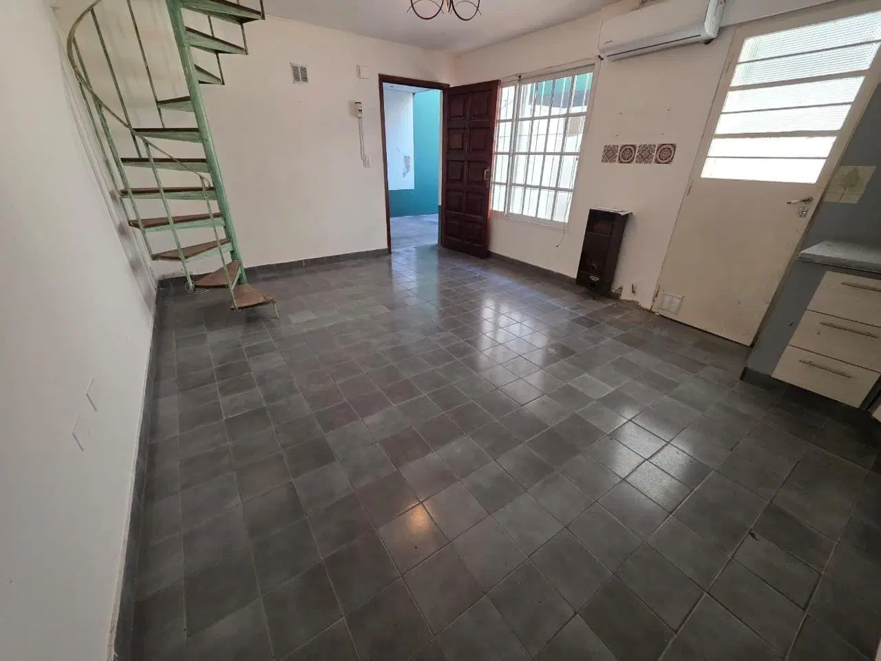 CASA EN PH DE 3 AMBIENTES EN 2 PLANTAS A 1 CUADRA DE AV. RIVADAVIA. 5