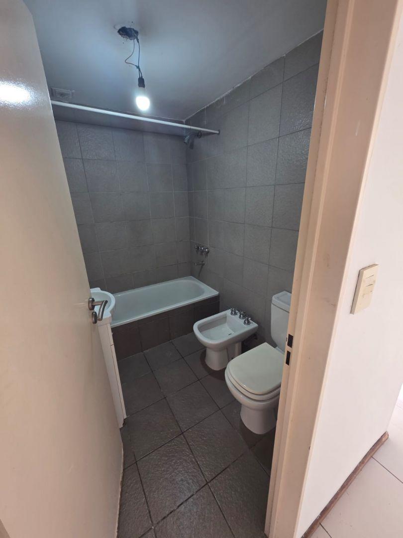 Foto de Departamento 2 ambientes. | Av. Rivadavia al 16000, imagen 5
