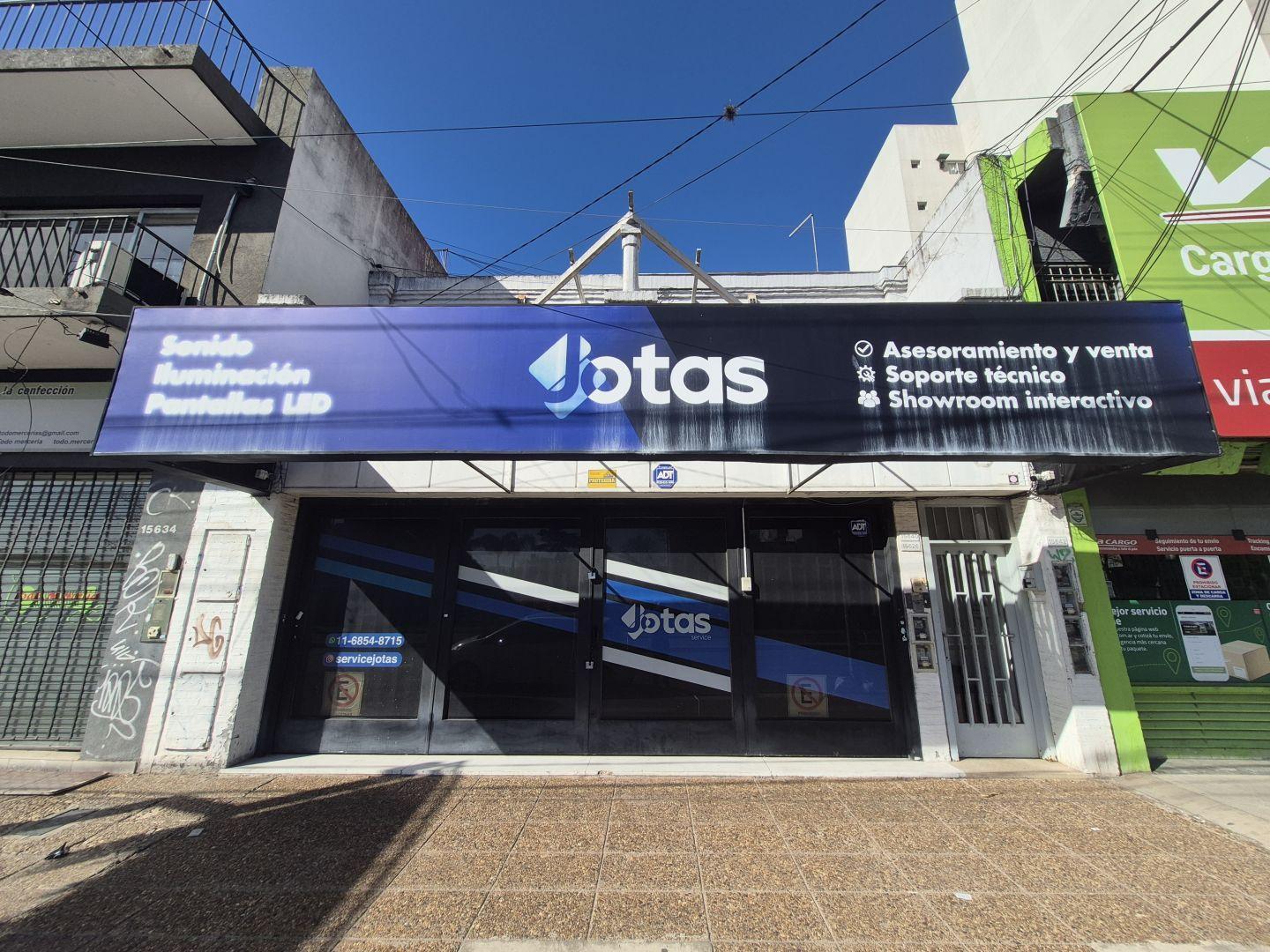 Foto de Local . | Av. Rivadavia al 15600, imagen 1