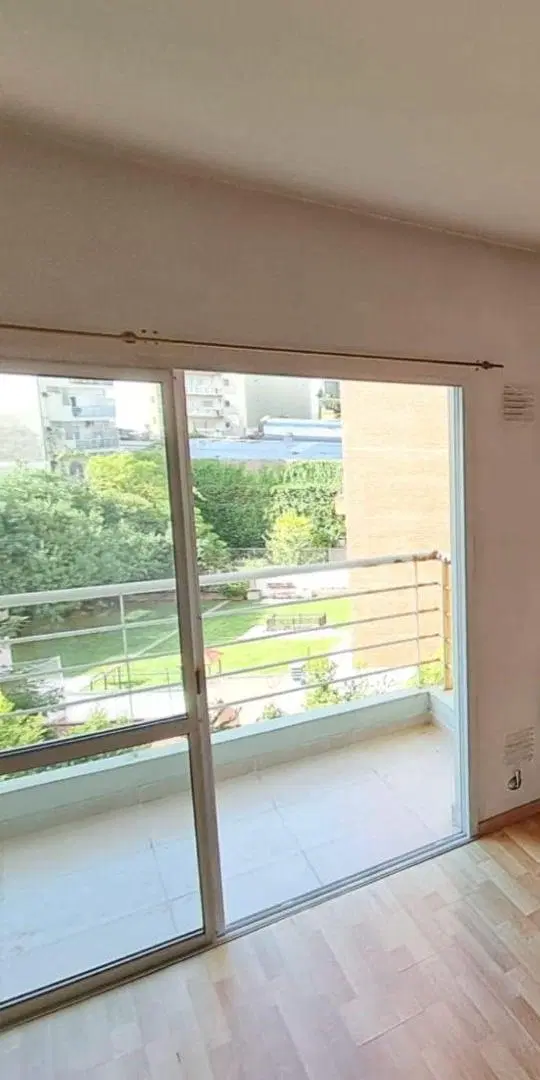ALQUILER UN AMBIENTE CON BALCON ATERRAZADO 38 MTS 2