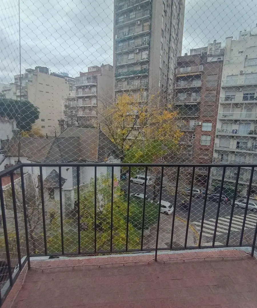 ALQUILER 1 AMBIENTE CON BALCON AL FRENTE 30 MTS COSTA RICA Y SALGUERO 3