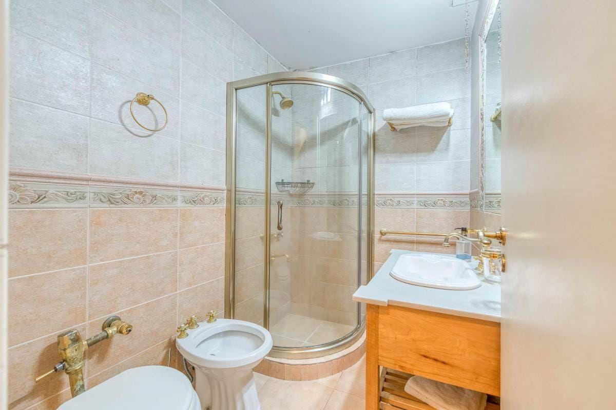 Foto de Venta Depart. 2 dorm. 100mts Alto Palermo, imagen 5