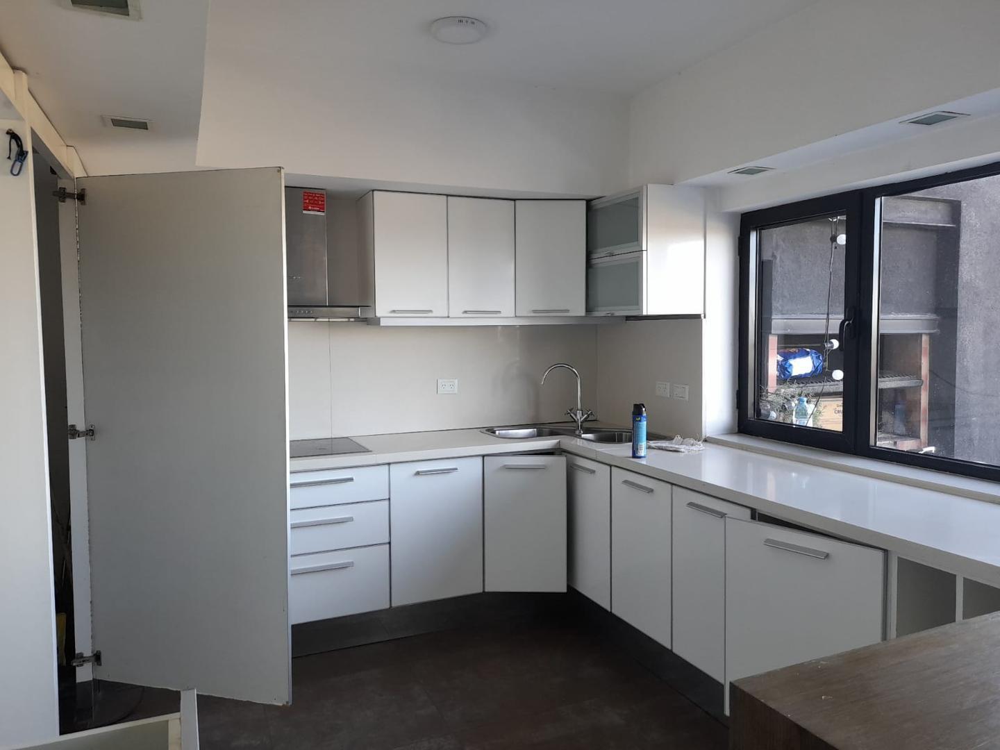 Foto de EXCELENTE DUPLEX SUPER VISTA AL AGUA-TERRAZA-PARRILLA-COCHER, imagen 3
