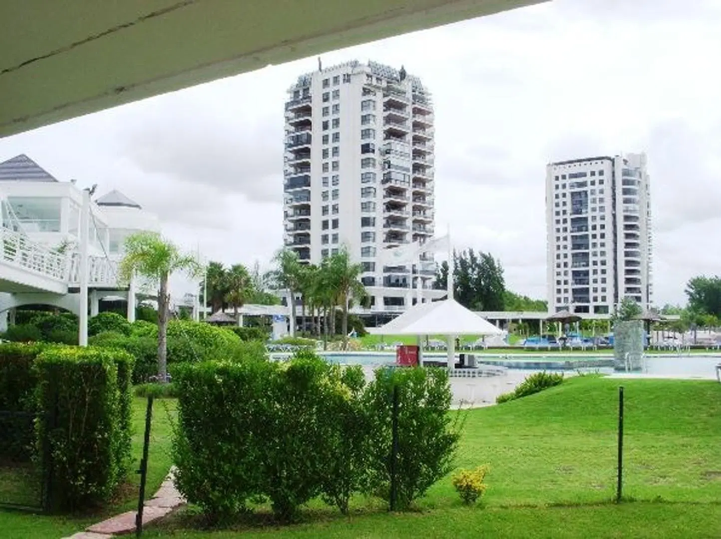 DEPARTAMENTO 4 AMB-VISTA A LA BAHÍA-TERRAZA-PARRILLA 5