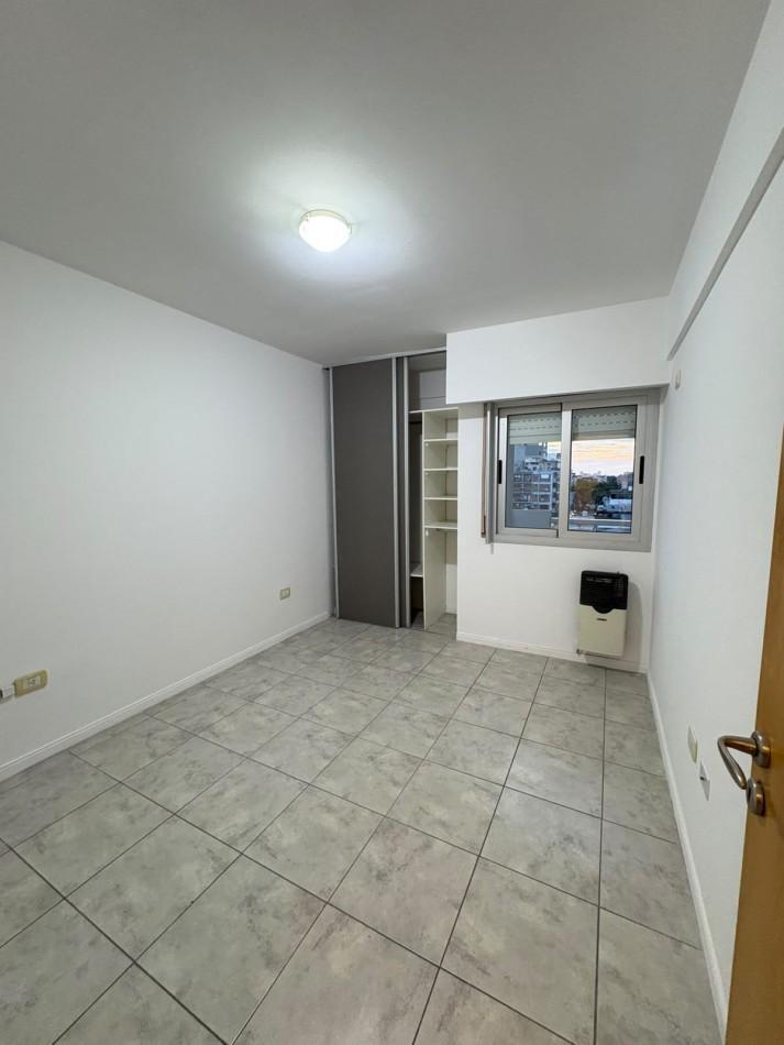 Foto de Departamento de 2 amb. con cochera, Nicolas Avellaneda 900, Castelar., imagen 1