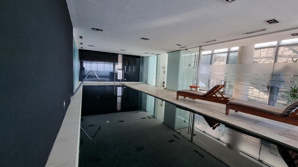 Excelnte  Semipiso de 4 ambientes con toda la vista plena al mar.