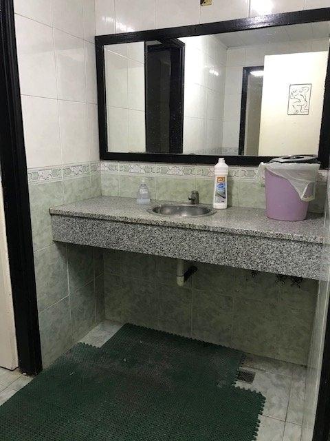 En Venta Local Sobre Av. 600 m Cubiertos. Zona Peralta Ramos y 39. 3