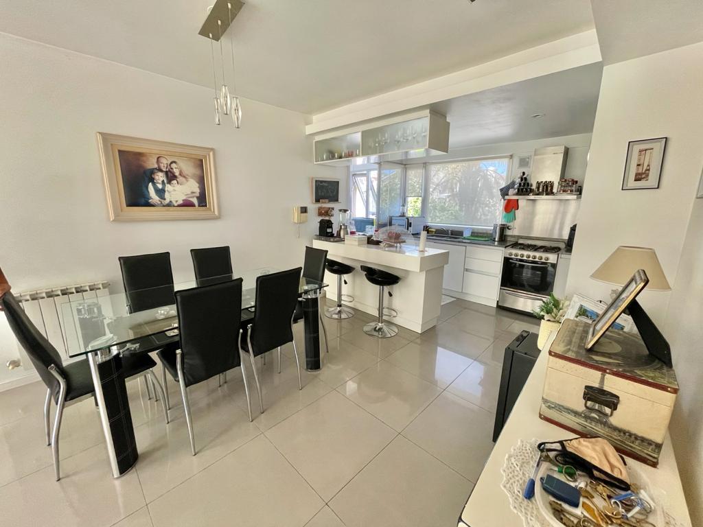 Piso de 4 Ambientes. Zona Guemes. en Venta. 3