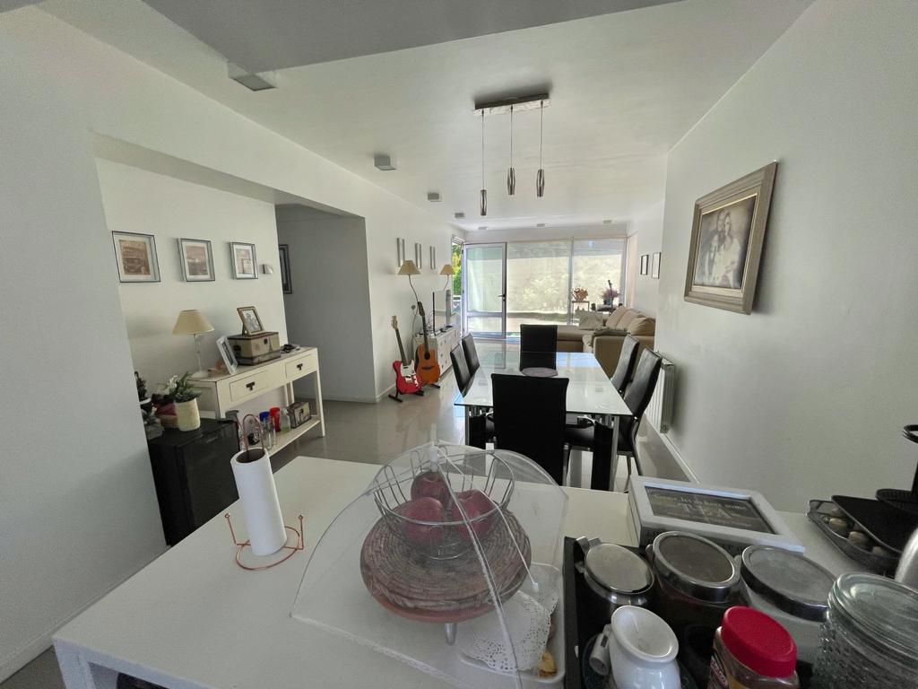 Foto de Piso de 4 ambientes. Zona Guemes. En venta., imagen 4