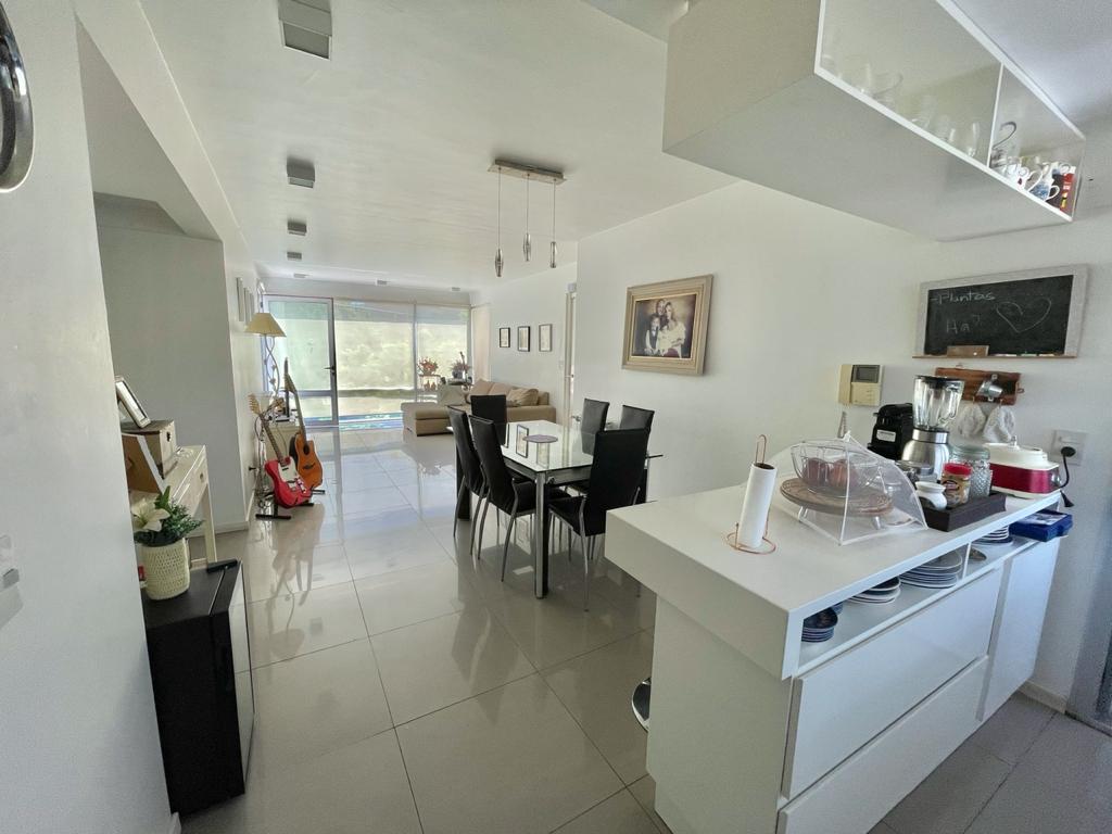 Piso de 4 Ambientes. Zona Guemes. en Venta. 2