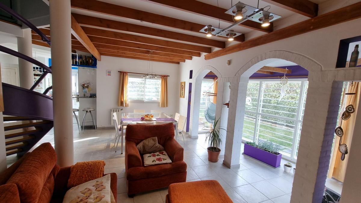 En Venta. Chalet de 4 Ambientes. Zona Chauvin. 4