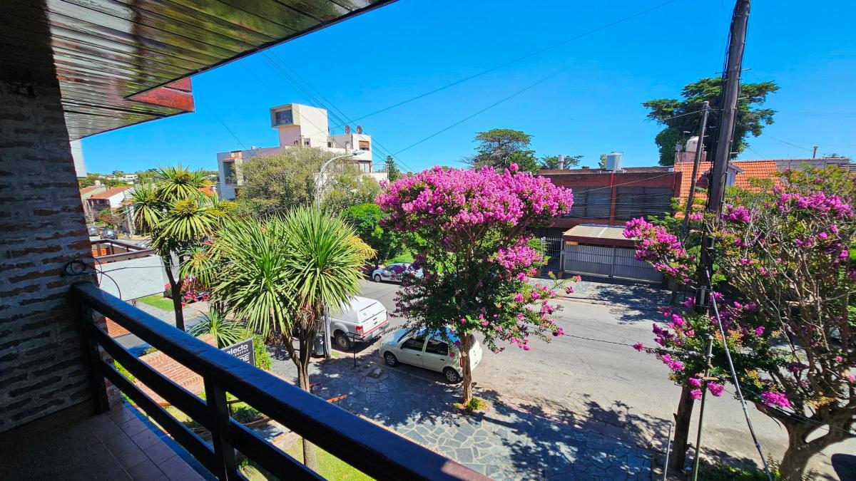 En Venta Chalet 7 Ambientes Zona Playa Grande 5