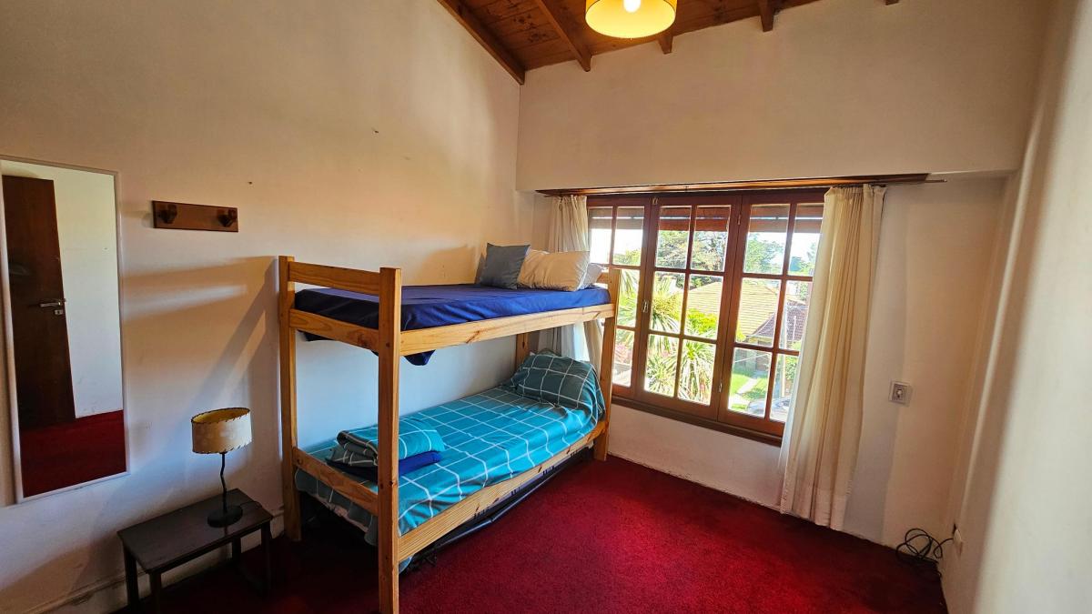 En Venta Chalet 7 Ambientes Zona Playa Grande 1