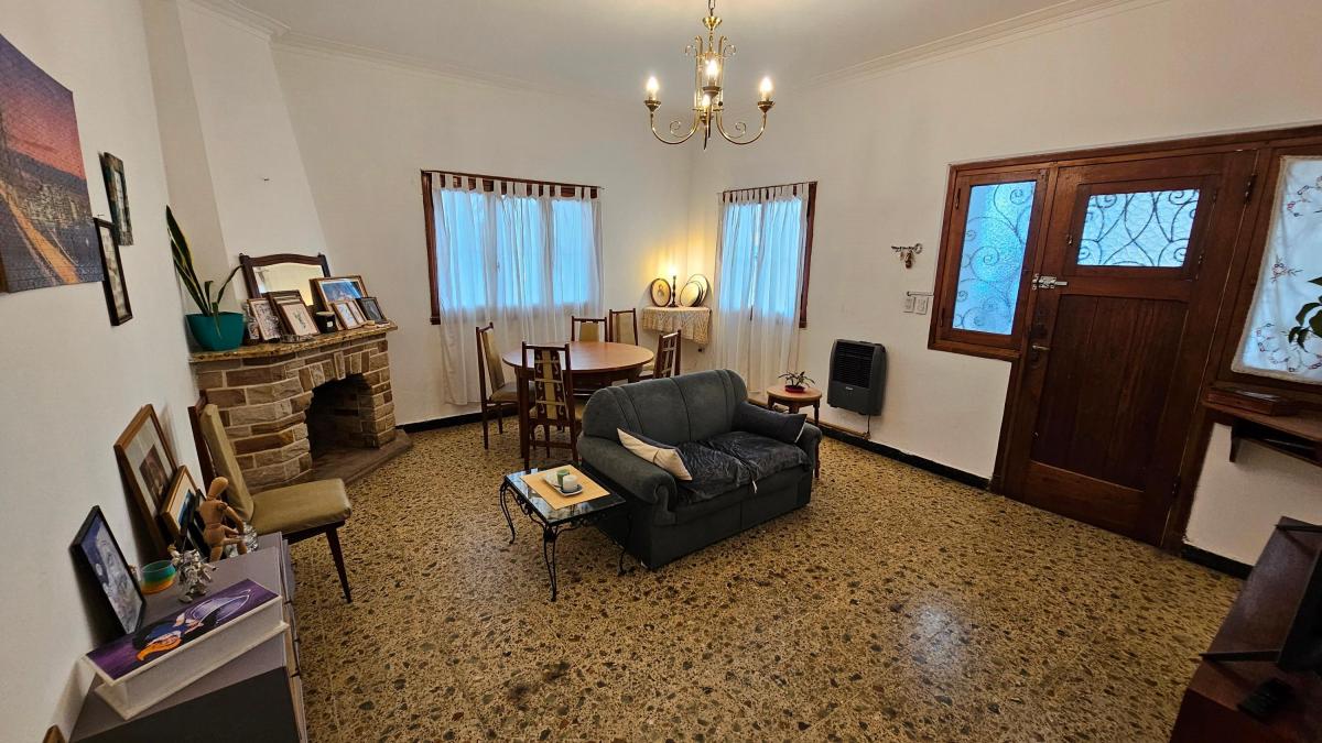 En Venta en Block PH 4 Amb C/garage + Local Apto Uso Profesional Barrio Chauvin. 1