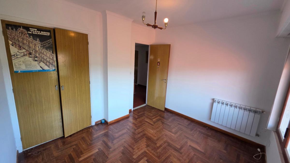 Foto de En venta Chalet de 8 ambientes con parque y pileta. Pinos de Anchorena., imagen 5