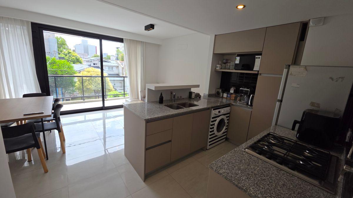 Foto de En venta departamento de 2 ambientes con cochera y baulera. Zona Güemes, imagen 3