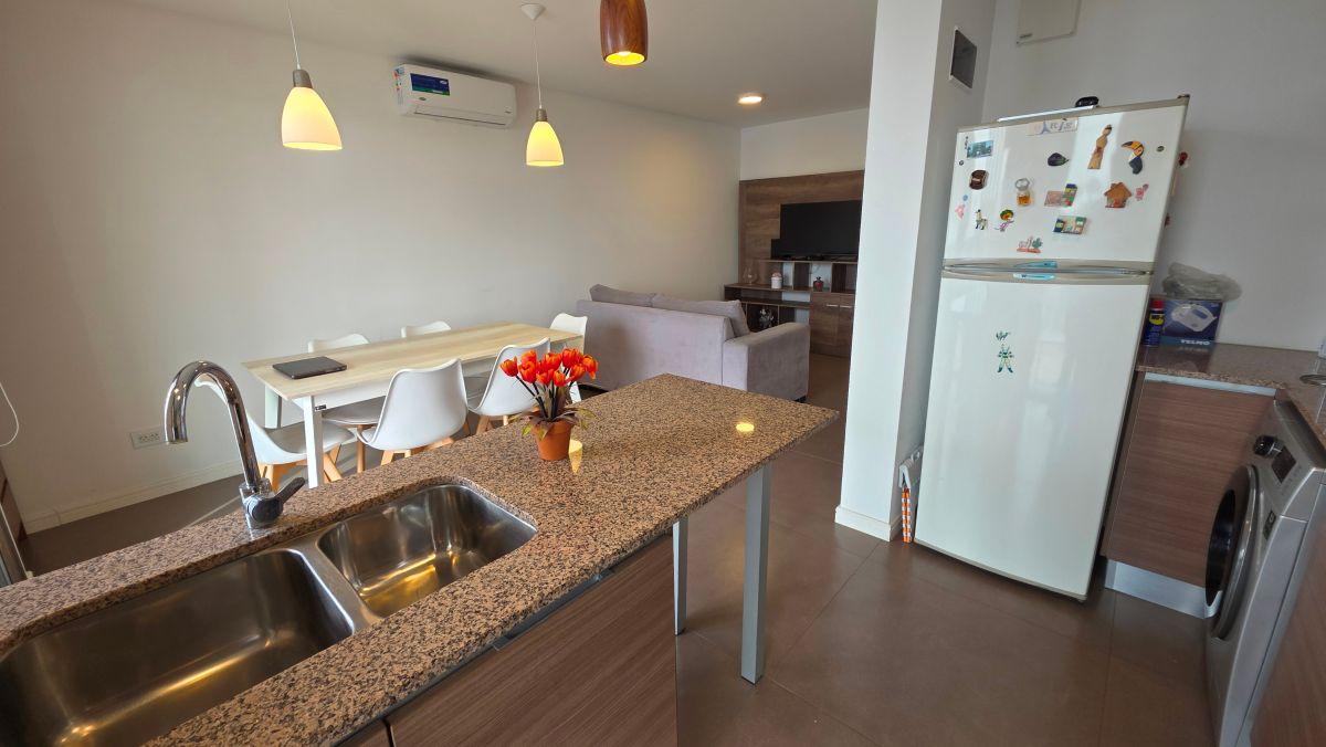 Foto de En venta departamento de 2 ambientes al frente con cochera y baulera, imagen 2