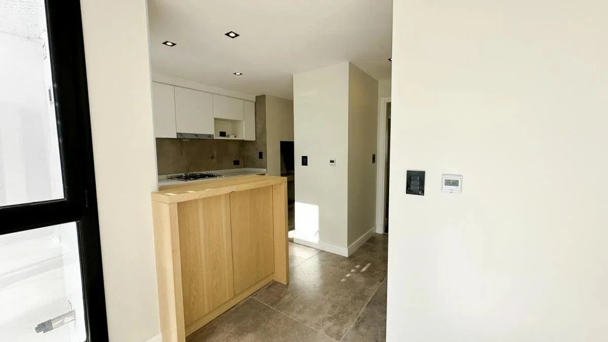 Foto de En venta. Departamento de 3 ambientes, a estrenar, zona La perla a, imagen 5
