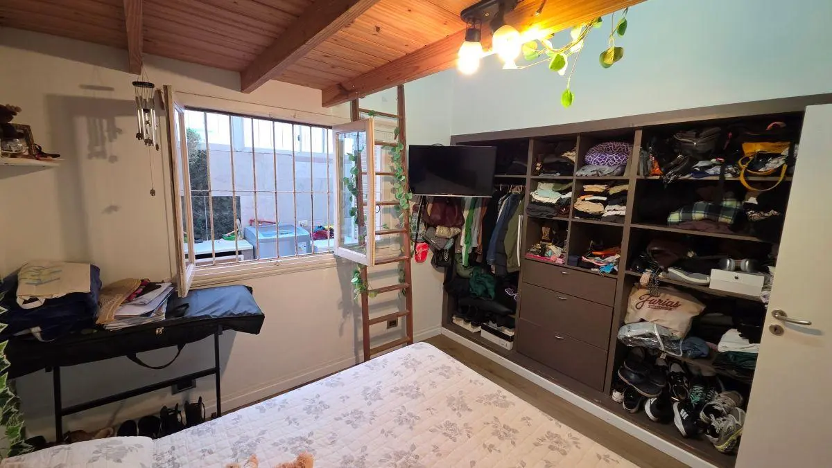 En venta PH de 3 ambientes con garaje doble y patio. La Perla 5