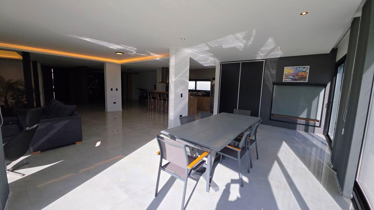Foto de En venta casa de corte moderno de 4 ambientes con parque. Rumenco joven., imagen 4
