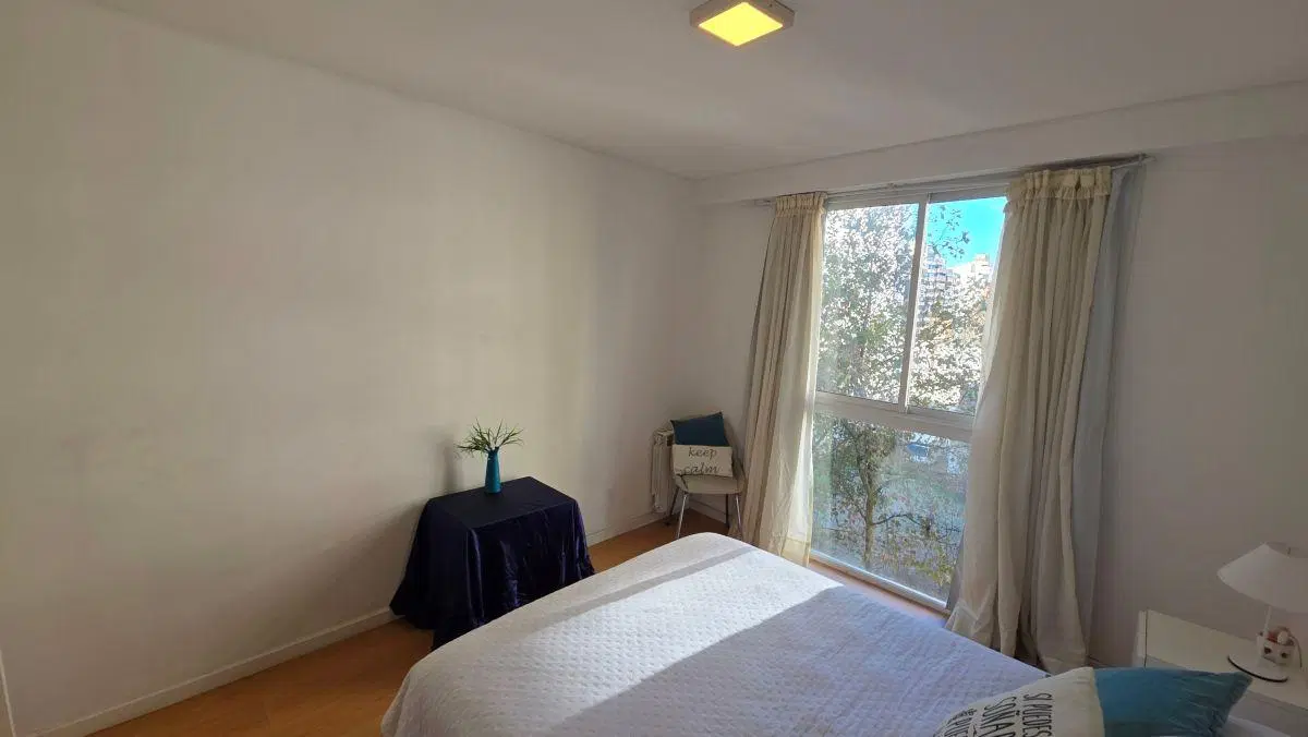 En venta departamento de 2 ambientes con balcón al frente. Zona Centro. 3