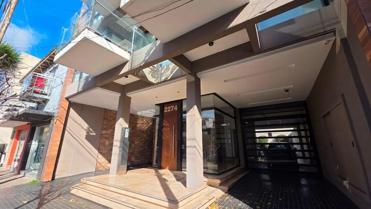En venta departamento de 2 ambientes con cochera. Chauvin. 5