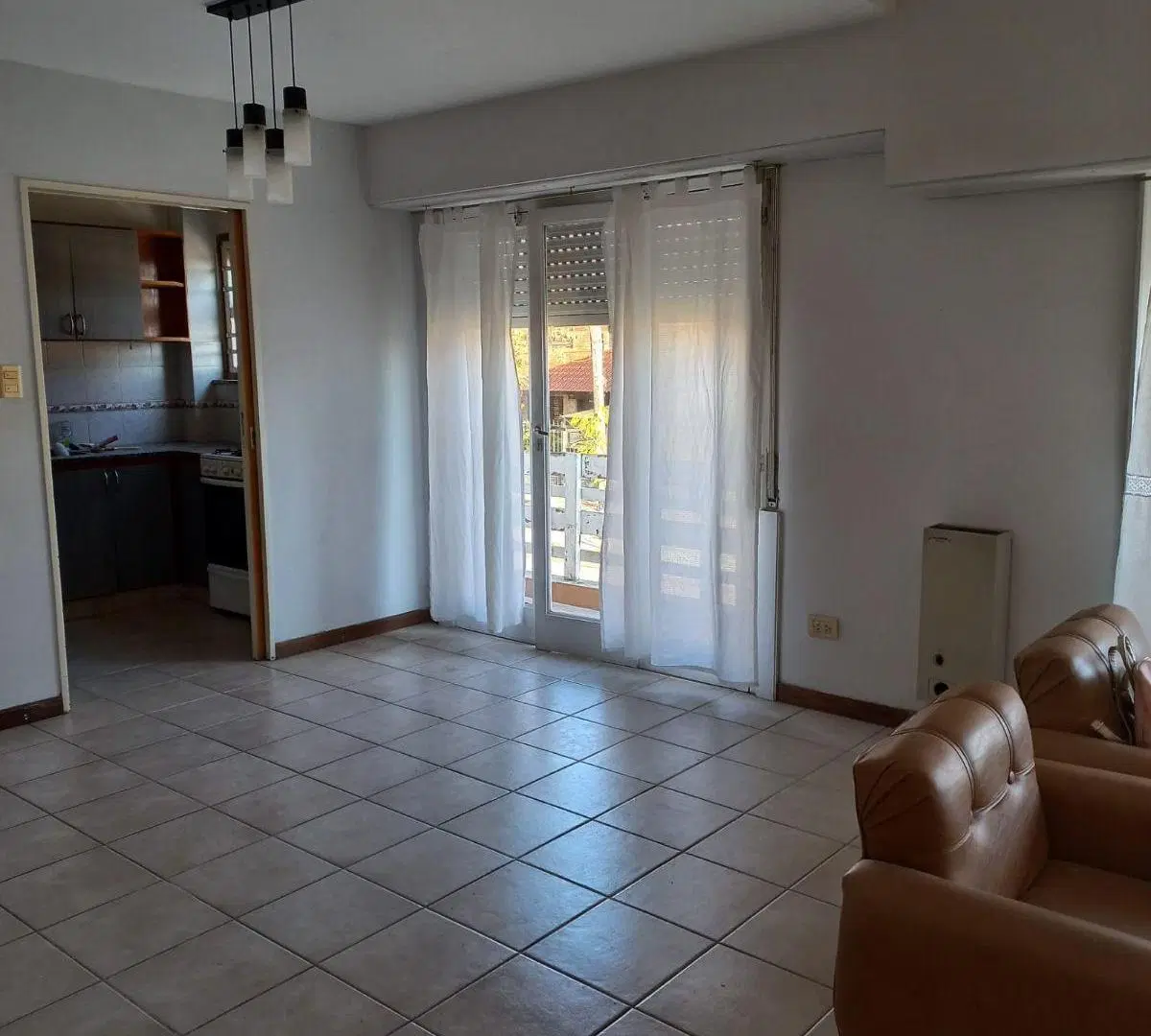 En alquiler para vivienda. Ph 3 ambientes con terraza. Zona San José. 5