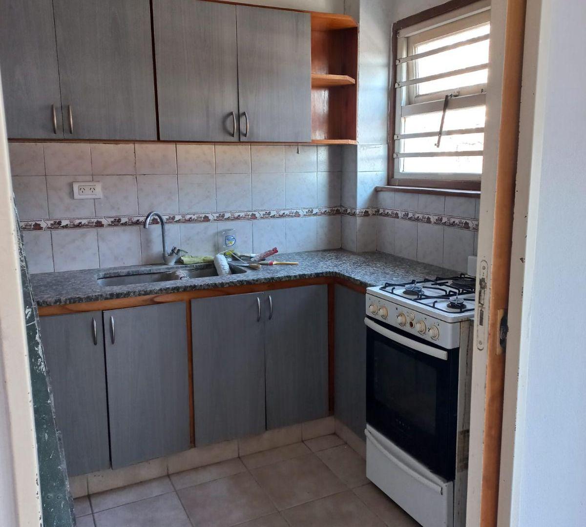 Foto de En alquiler para vivienda. Ph 3 ambientes con terraza. Zona San José., imagen 2