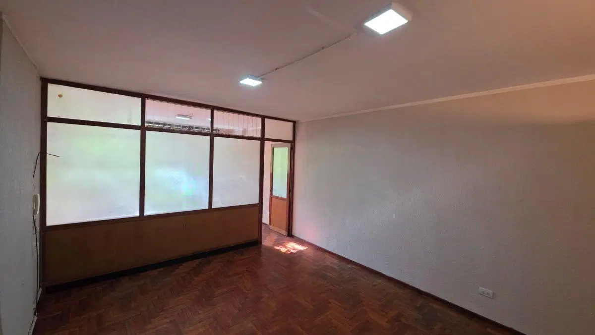 Oficina en venta Zona centro con una superficie cubierta de 42m². 2